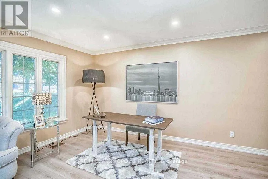 Photo 6 of 14 Strathroy Crescent, Markham, Markham Village — HOMEH