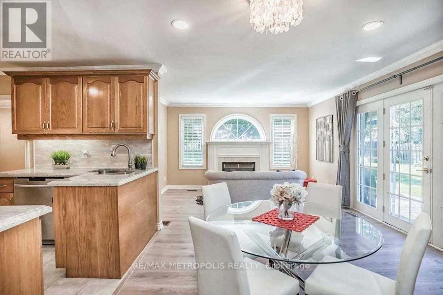 Photo 14 of 14 Strathroy Crescent, Markham, Markham Village — HOMEH