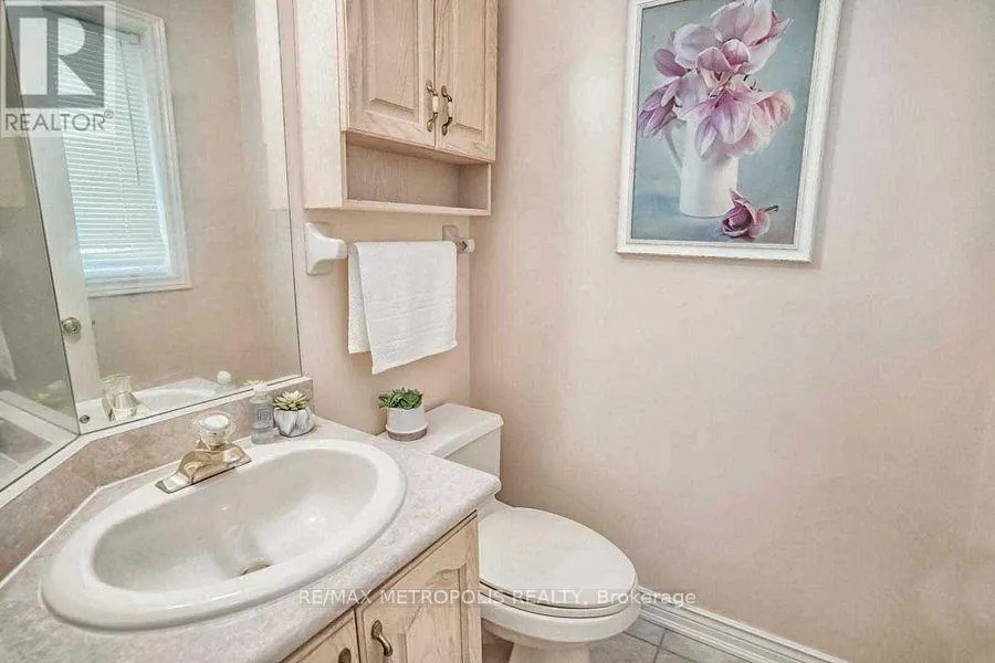 Photo 19 of 14 Strathroy Crescent, Markham, Markham Village — HOMEH