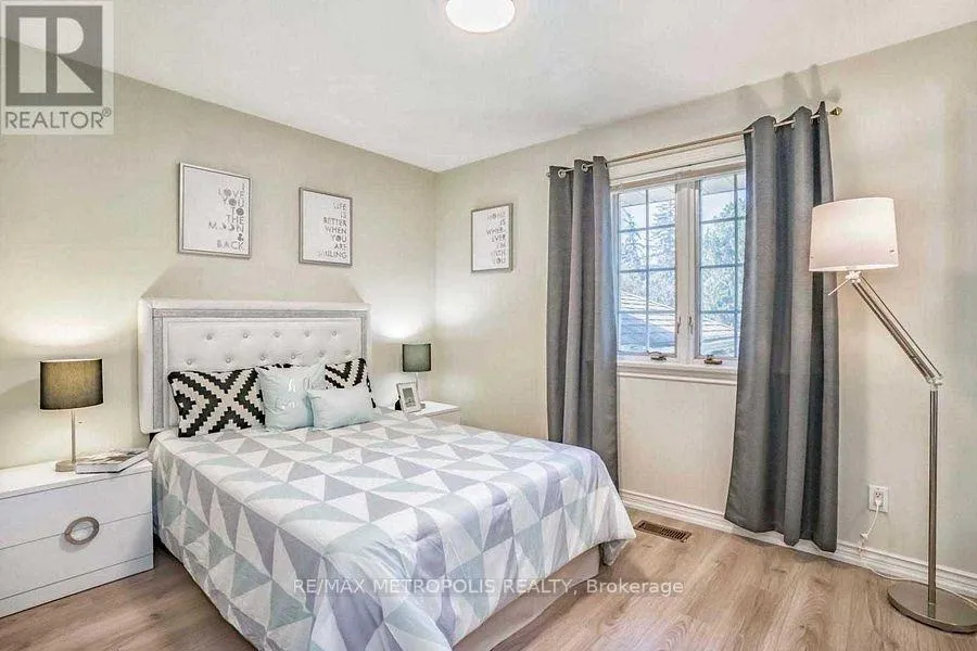 Photo 23 of 14 Strathroy Crescent, Markham, Markham Village — HOMEH