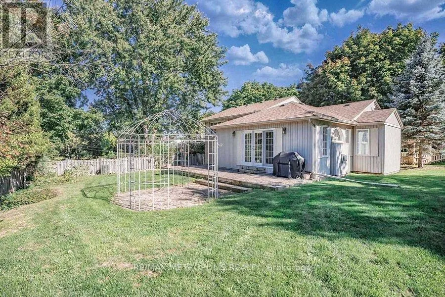 Photo 27 of 14 Strathroy Crescent, Markham, Markham Village — HOMEH