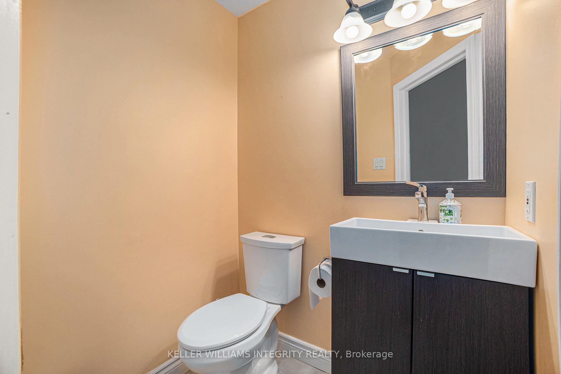 Photo 7 of 41 Milner Downs Crescent, Ottawa, Kanata - Emerald Meadows/Trailwest — HOMEH