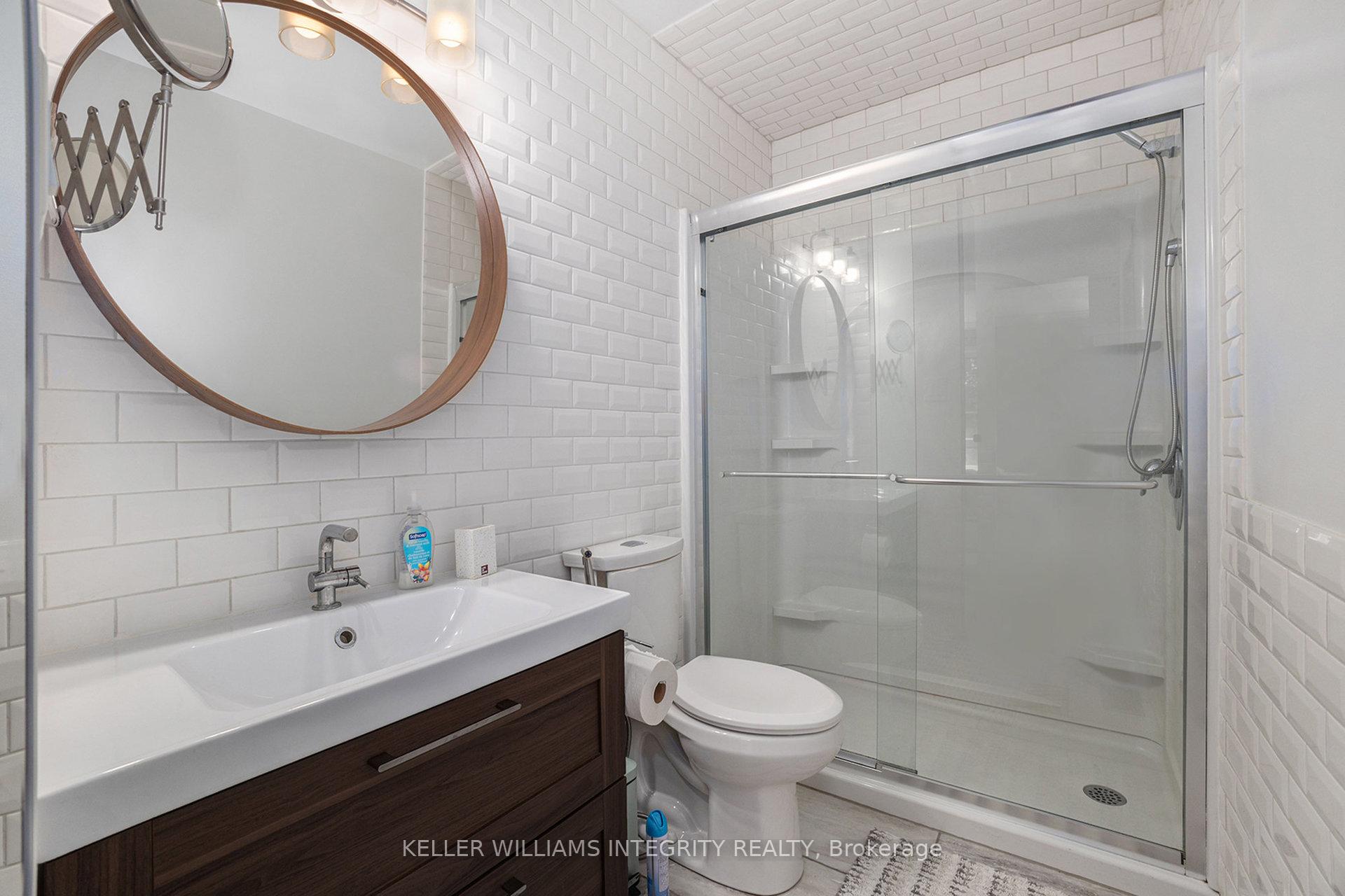 Photo 11 of 41 Milner Downs Crescent, Ottawa, Kanata - Emerald Meadows/Trailwest — HOMEH