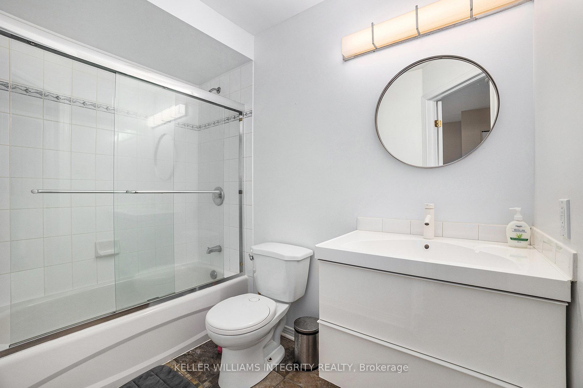 Photo 14 of 41 Milner Downs Crescent, Ottawa, Kanata - Emerald Meadows/Trailwest — HOMEH