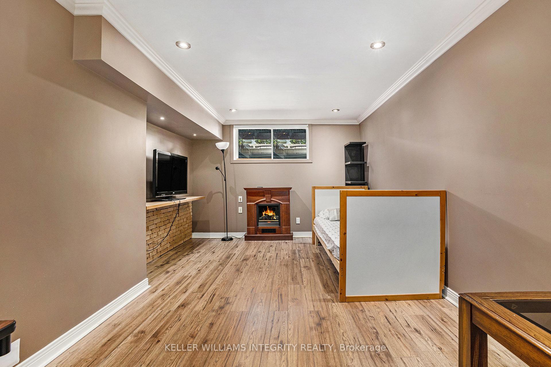 Photo 16 of 41 Milner Downs Crescent, Ottawa, Kanata - Emerald Meadows/Trailwest — HOMEH
