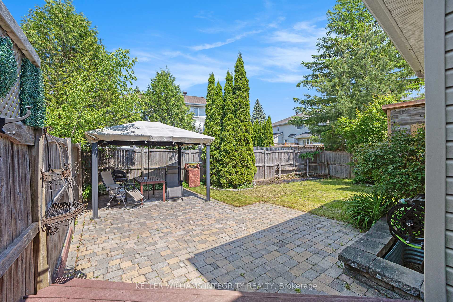 Photo 20 of 41 Milner Downs Crescent, Ottawa, Kanata - Emerald Meadows/Trailwest — HOMEH