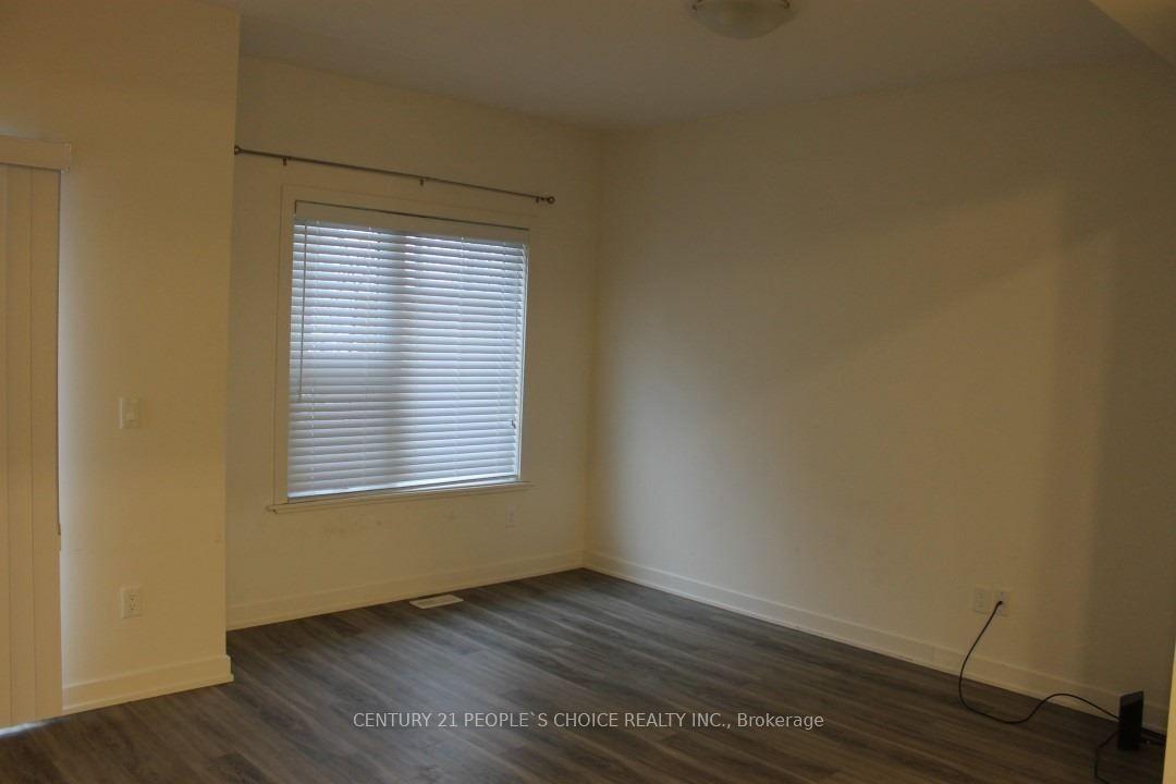 Photo 4 of Unit 27, 110 Fergus Avenue, Kitchener — HOMEH