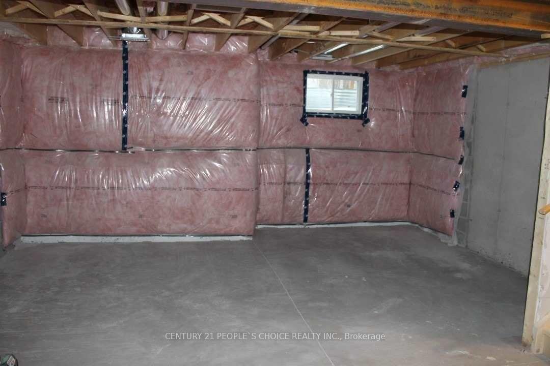 Photo 19 of Unit 27, 110 Fergus Avenue, Kitchener — HOMEH