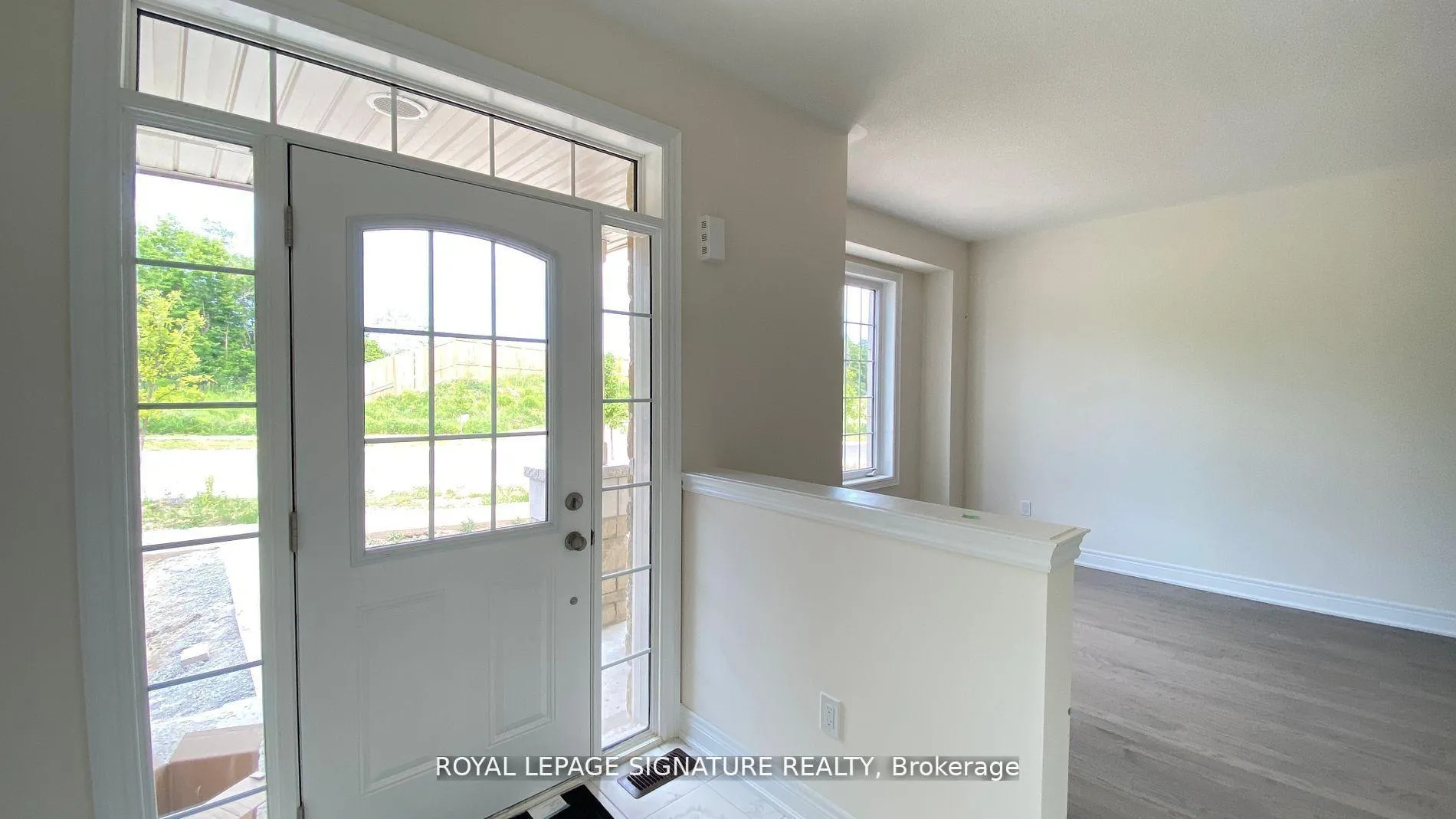 Photo 3 of 303 Kirkham Drive, Markham, Cedarwood — HOMEH