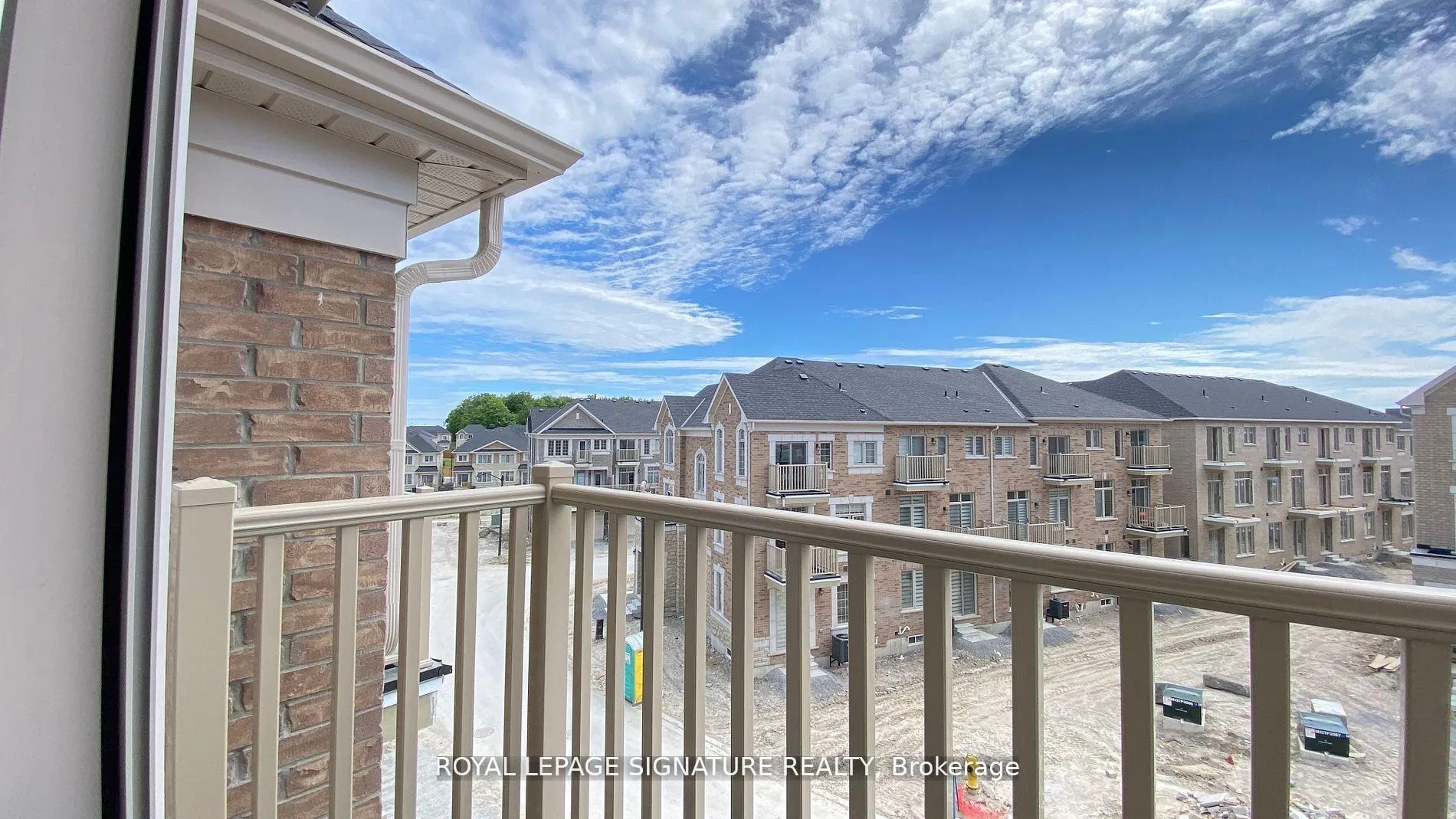 Photo 16 of 303 Kirkham Drive, Markham, Cedarwood — HOMEH