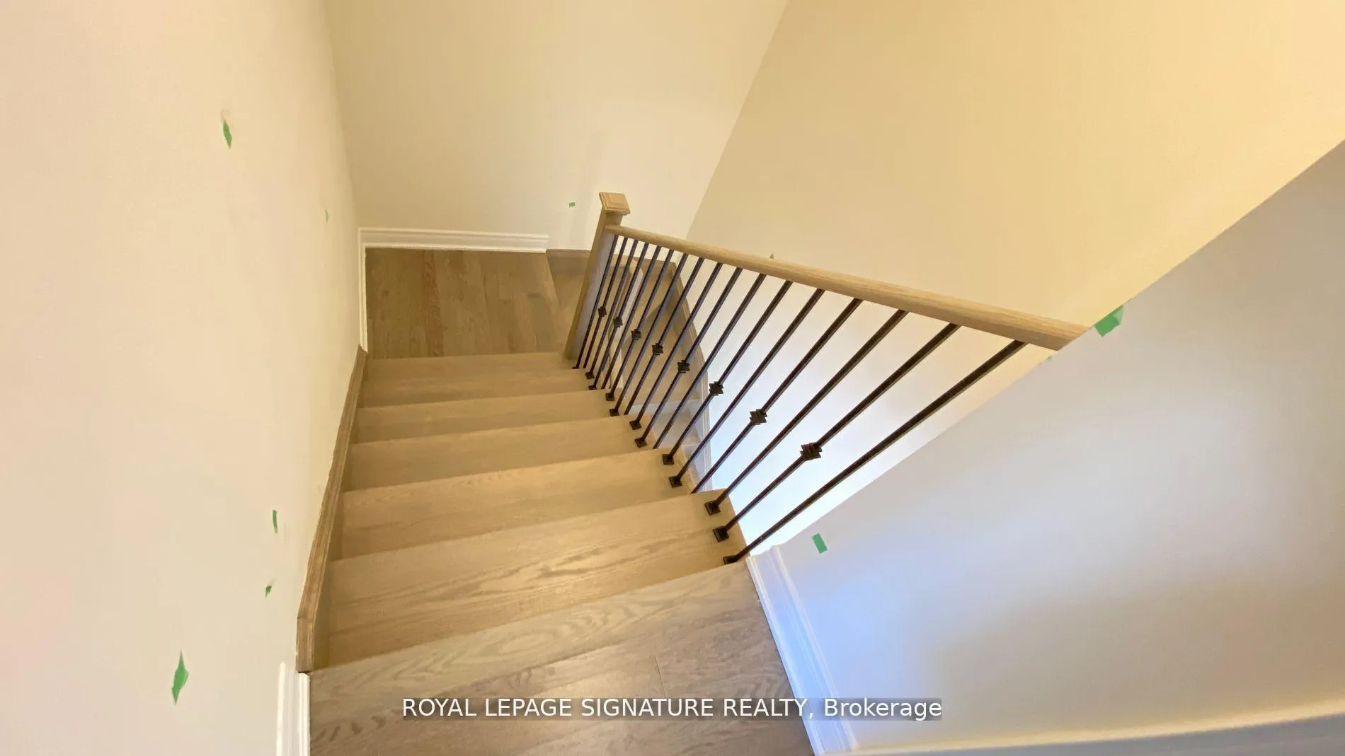 Photo 19 of 303 Kirkham Drive, Markham, Cedarwood — HOMEH