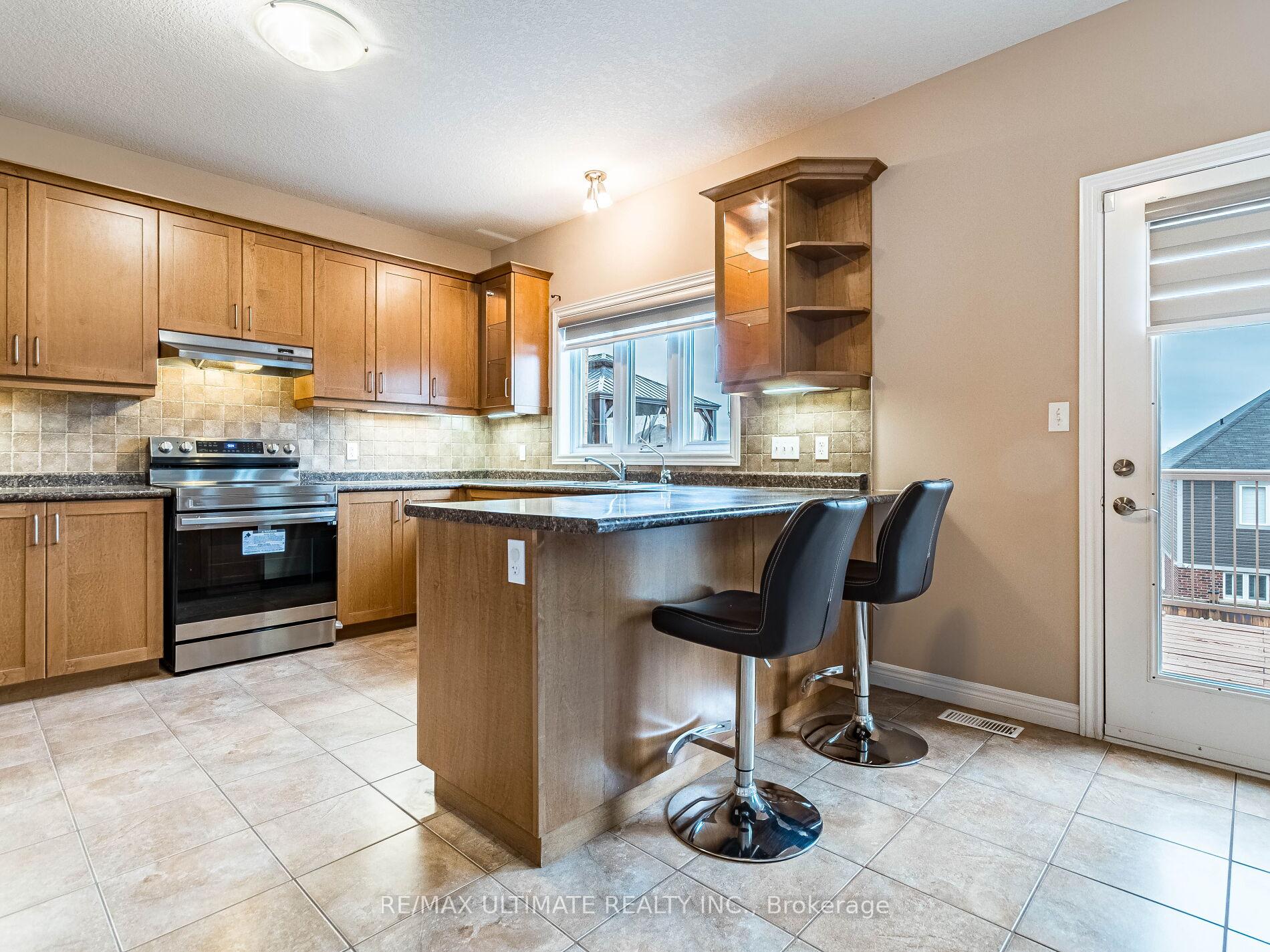Photo 14 of 621 Thomas Slee Drive, Kitchener, Doon South — HOMEH