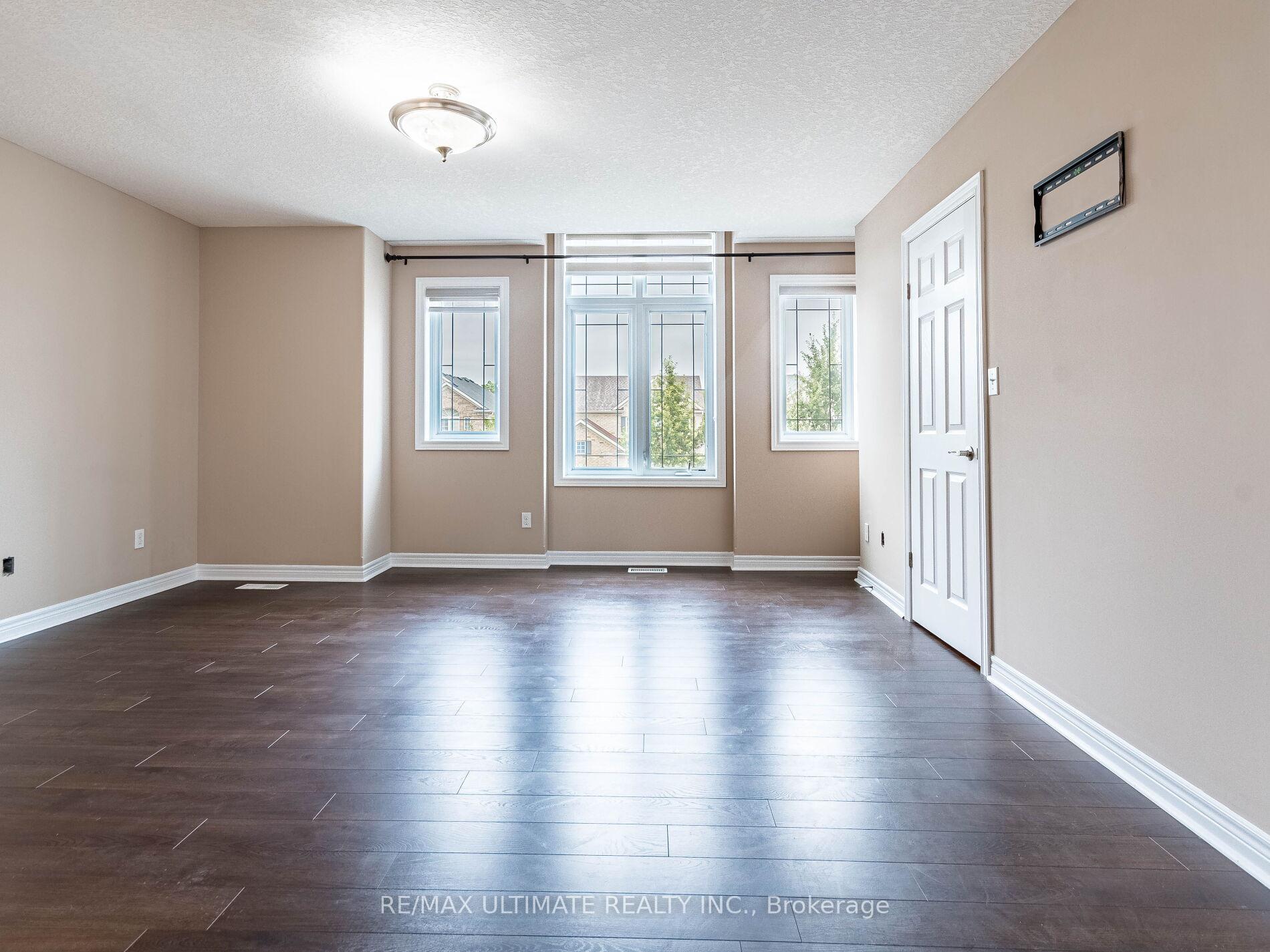 Photo 21 of 621 Thomas Slee Drive, Kitchener, Doon South — HOMEH