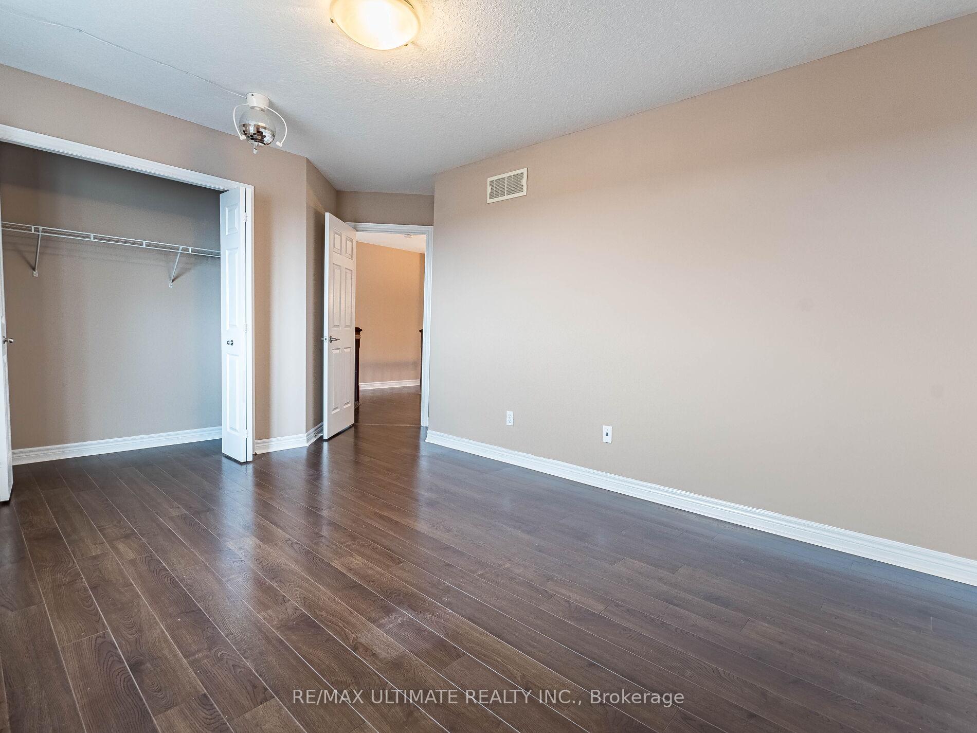 Photo 26 of 621 Thomas Slee Drive, Kitchener, Doon South — HOMEH