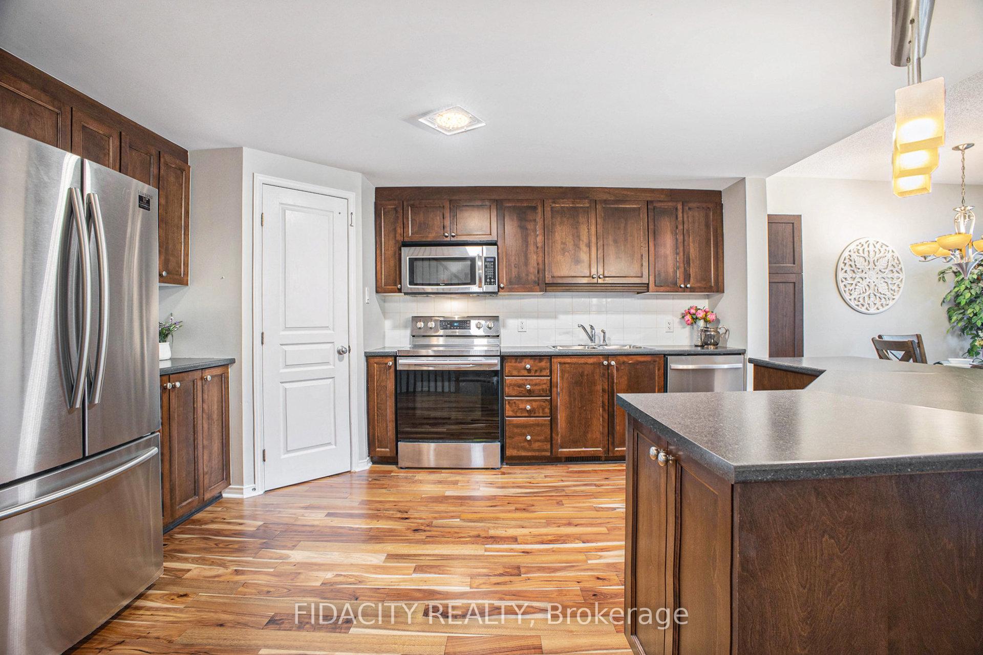 Photo 6 of 1493 Carronbridge Circle, Ottawa, Kanata - Emerald Meadows/Trailwest — HOMEH