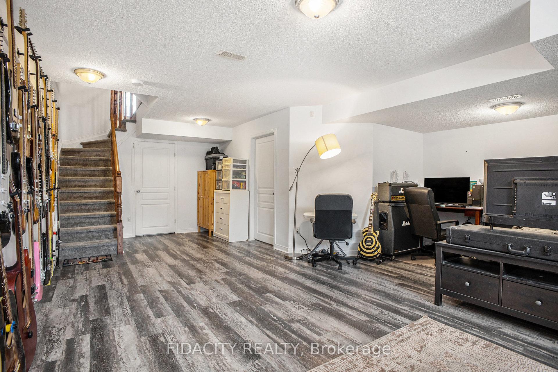 Photo 21 of 1493 Carronbridge Circle, Ottawa, Kanata - Emerald Meadows/Trailwest — HOMEH