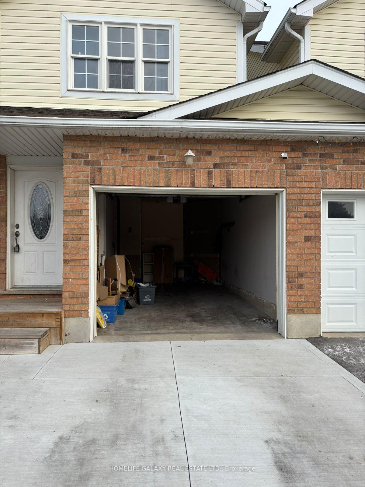 Photo 14 of 8 Mountain Laurel Crescent, Kitchener, Larentian West — HOMEH