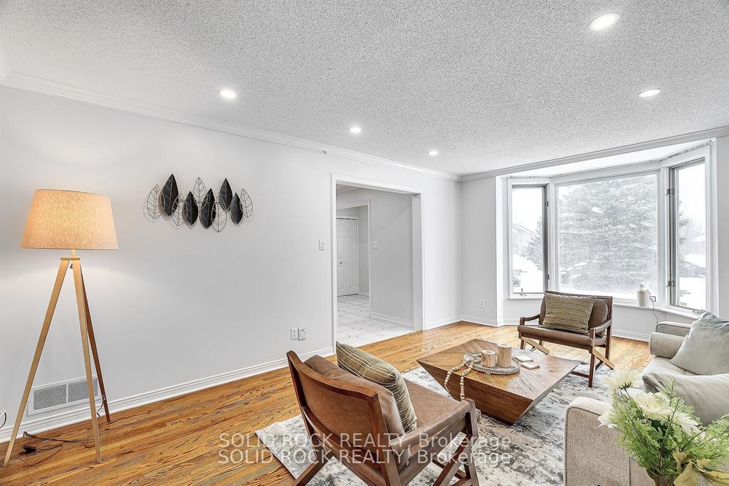 Photo 7 of 42 Marchbrook Circle, Ottawa, Kanata - Rural Kanata (Central) — HOMEH