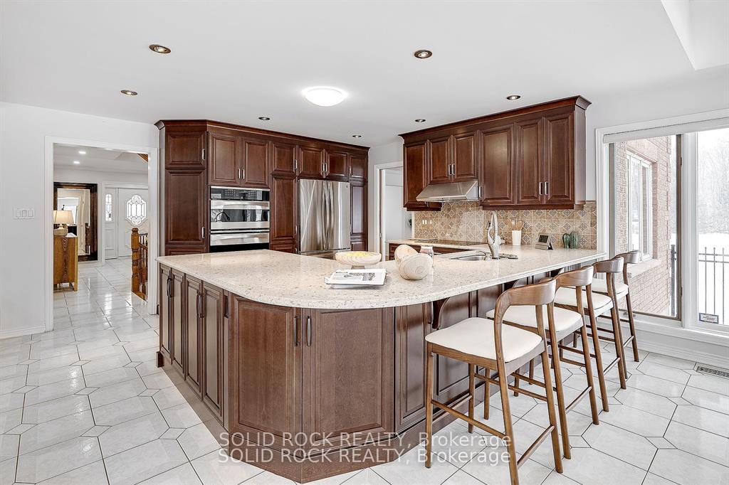 Photo 11 of 42 Marchbrook Circle, Ottawa, Kanata - Rural Kanata (Central) — HOMEH