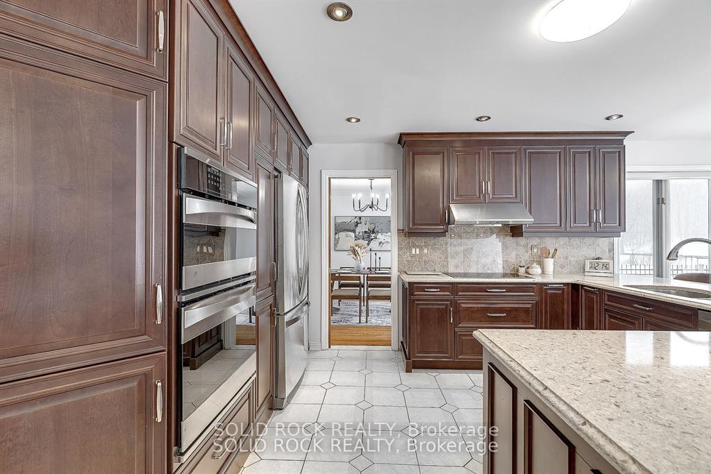Photo 12 of 42 Marchbrook Circle, Ottawa, Kanata - Rural Kanata (Central) — HOMEH