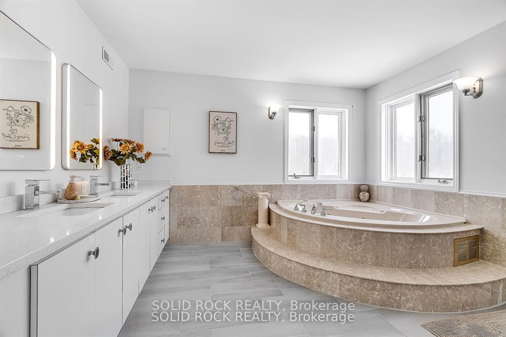 Photo 23 of 42 Marchbrook Circle, Ottawa, Kanata - Rural Kanata (Central) — HOMEH