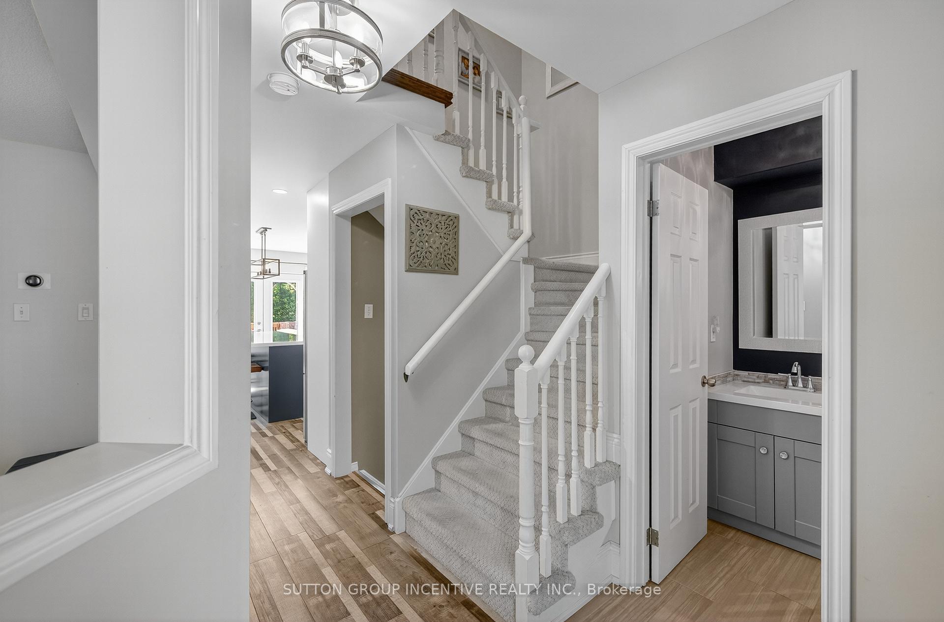 Photo 5 of 1301 Forest Street, Innisfil, Alcona — HOMEH