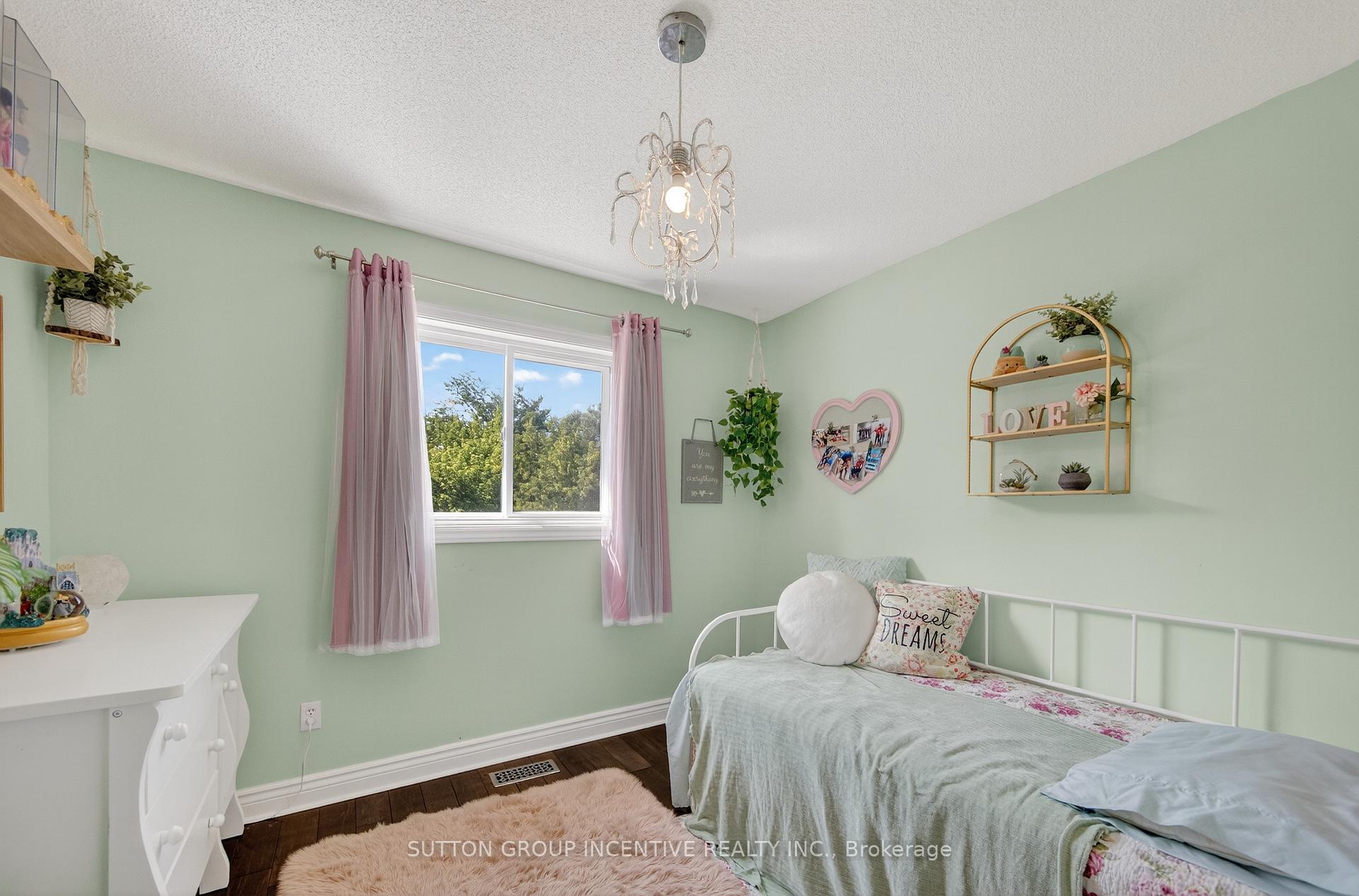 Photo 23 of 1301 Forest Street, Innisfil, Alcona — HOMEH