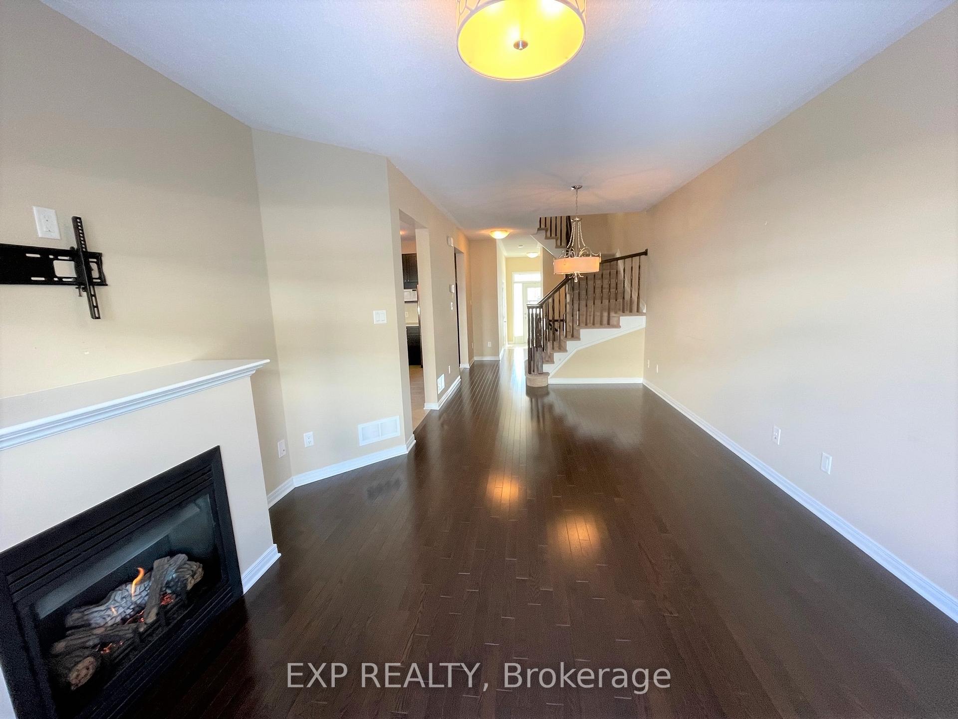 Photo 7 of 752 Oakglade Avenue, Ottawa, Kanata - Emerald Meadows/Trailwest — HOMEH
