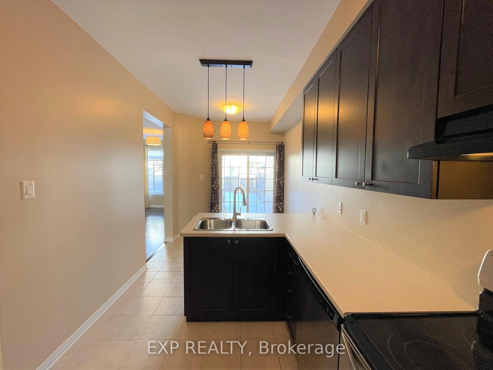 Photo 14 of 752 Oakglade Avenue, Ottawa, Kanata - Emerald Meadows/Trailwest — HOMEH