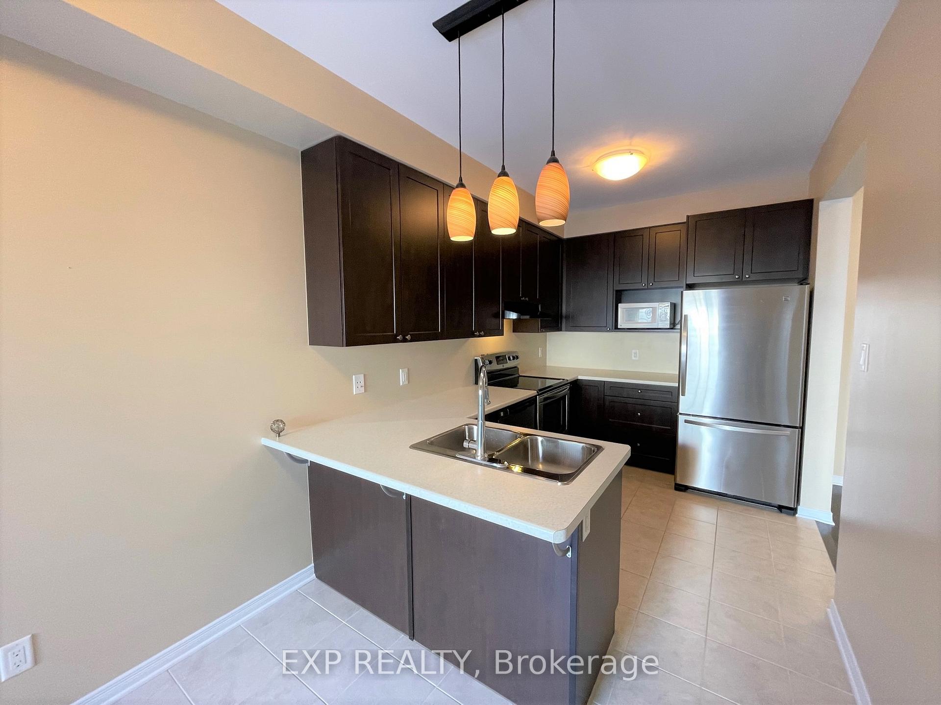 Photo 17 of 752 Oakglade Avenue, Ottawa, Kanata - Emerald Meadows/Trailwest — HOMEH
