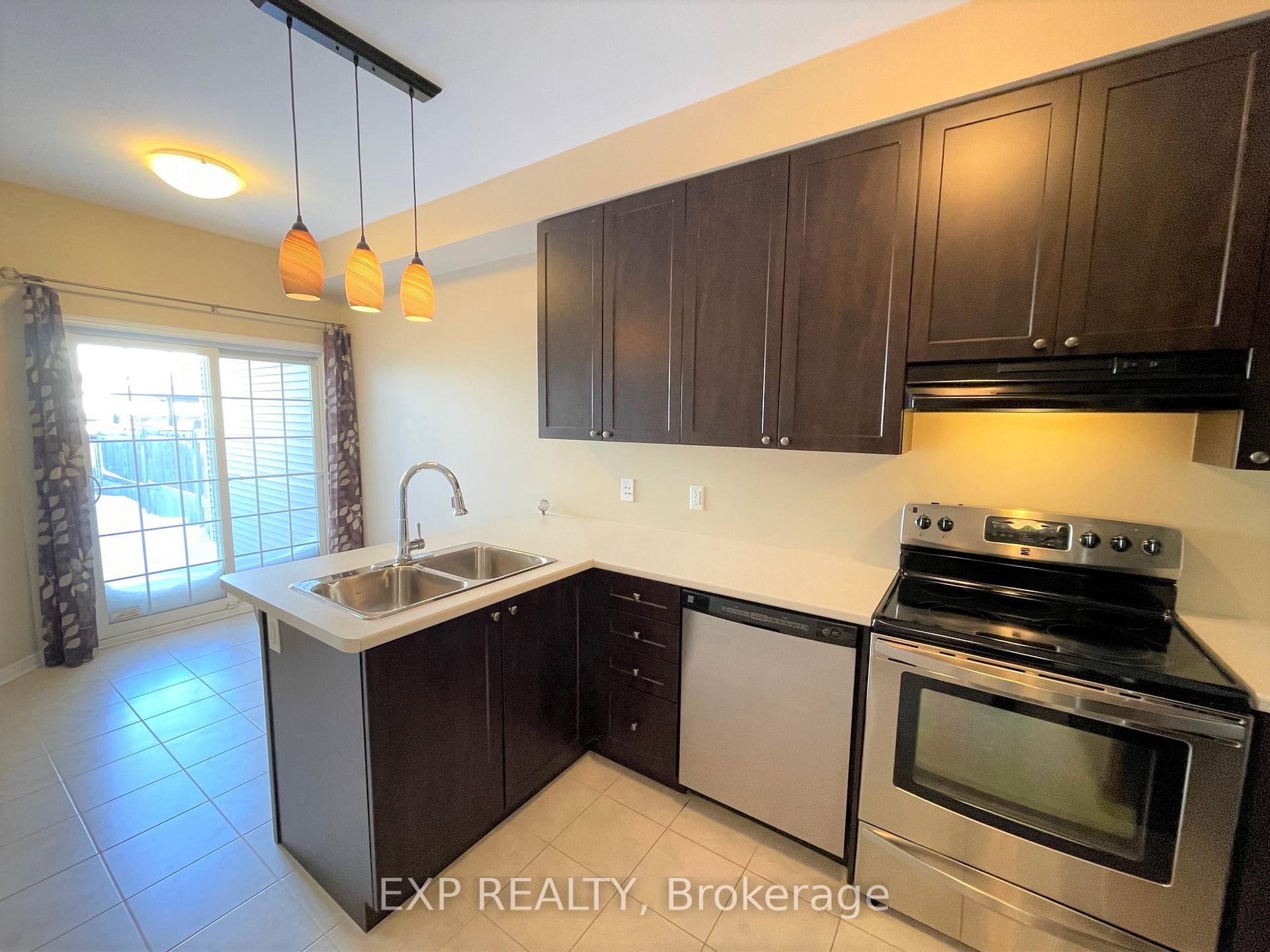 Photo 18 of 752 Oakglade Avenue, Ottawa, Kanata - Emerald Meadows/Trailwest — HOMEH