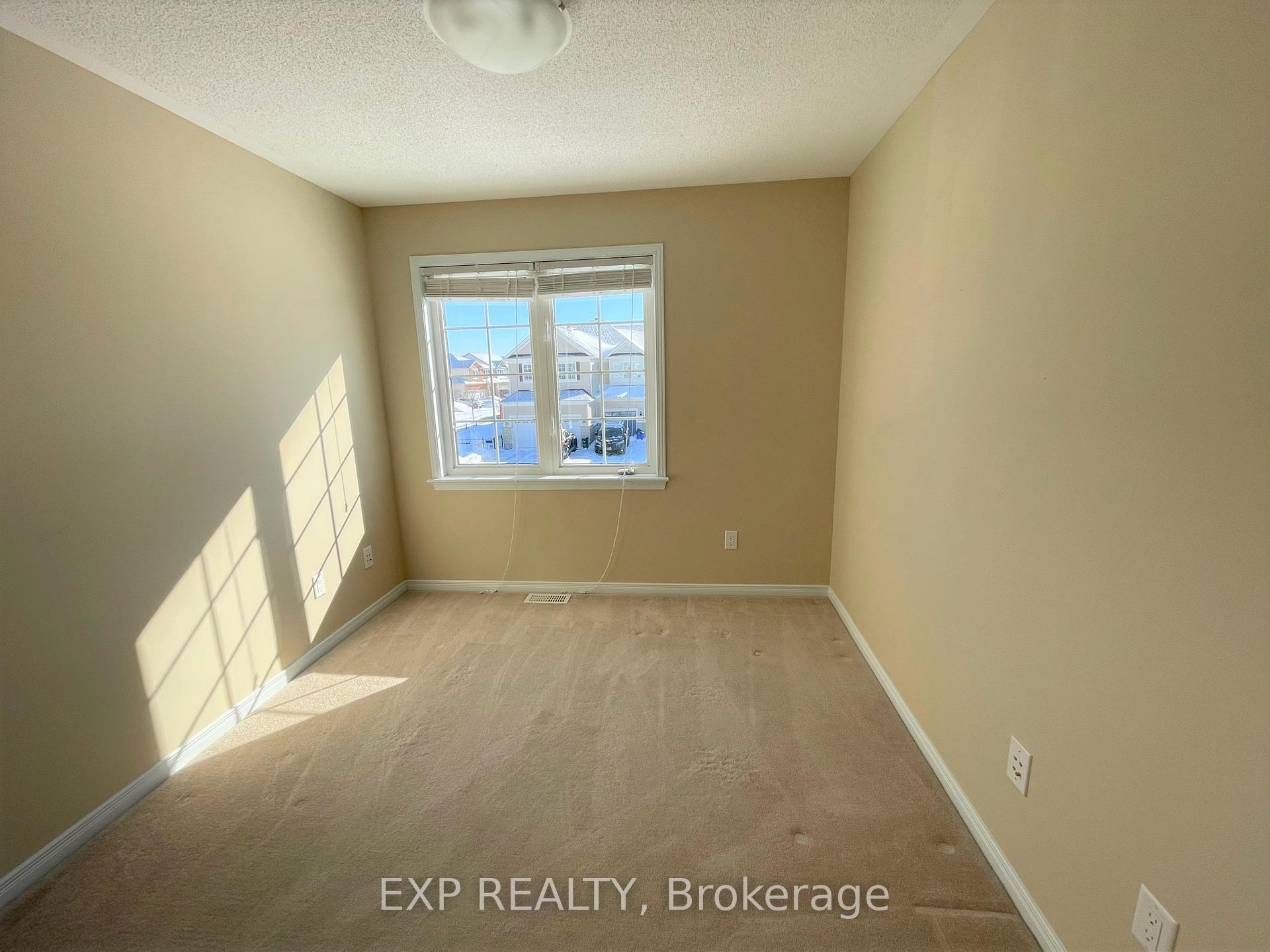 Photo 27 of 752 Oakglade Avenue, Ottawa, Kanata - Emerald Meadows/Trailwest — HOMEH