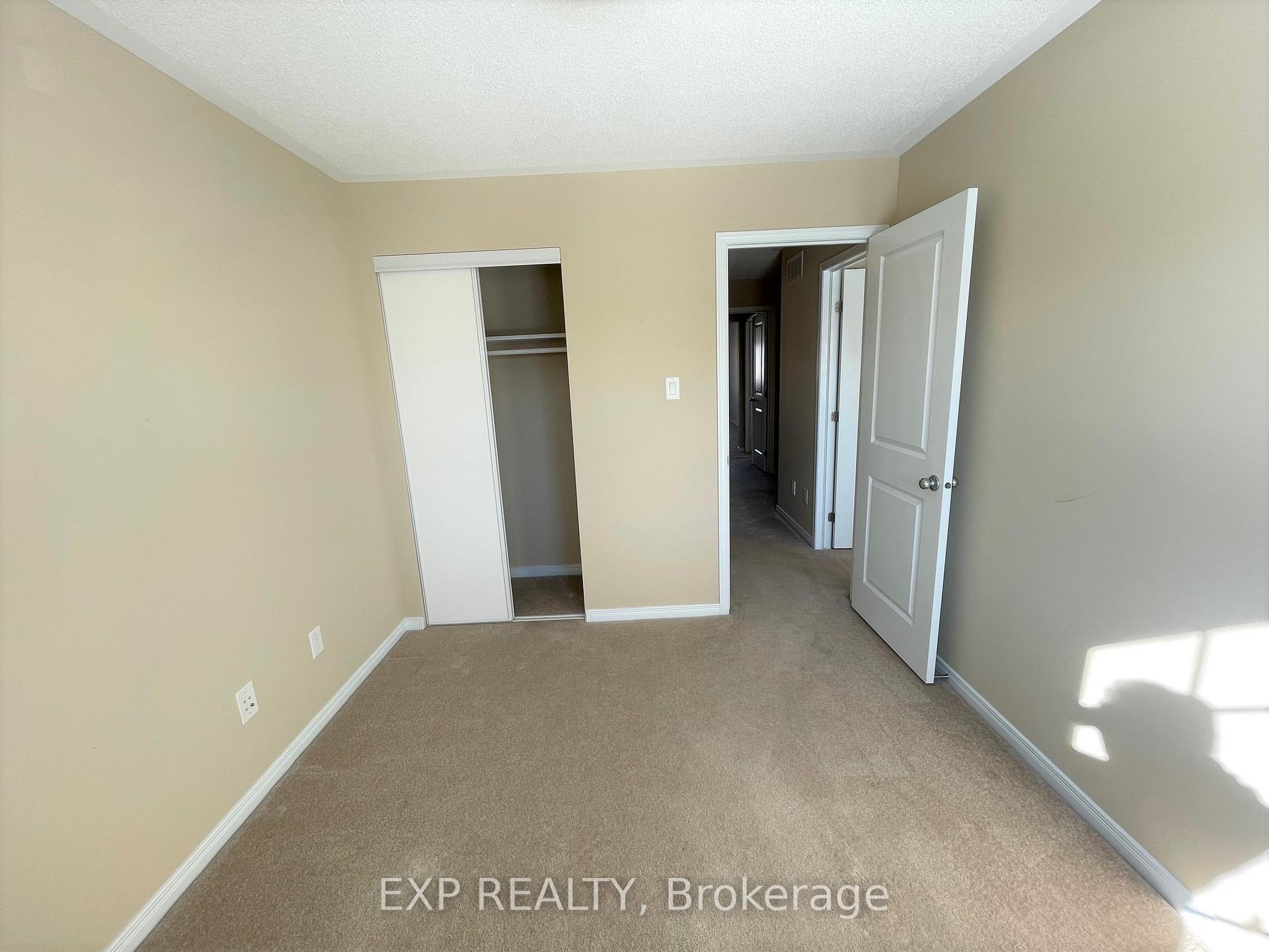 Photo 28 of 752 Oakglade Avenue, Ottawa, Kanata - Emerald Meadows/Trailwest — HOMEH