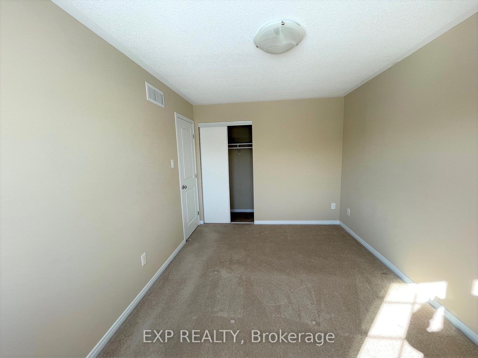 Photo 30 of 752 Oakglade Avenue, Ottawa, Kanata - Emerald Meadows/Trailwest — HOMEH