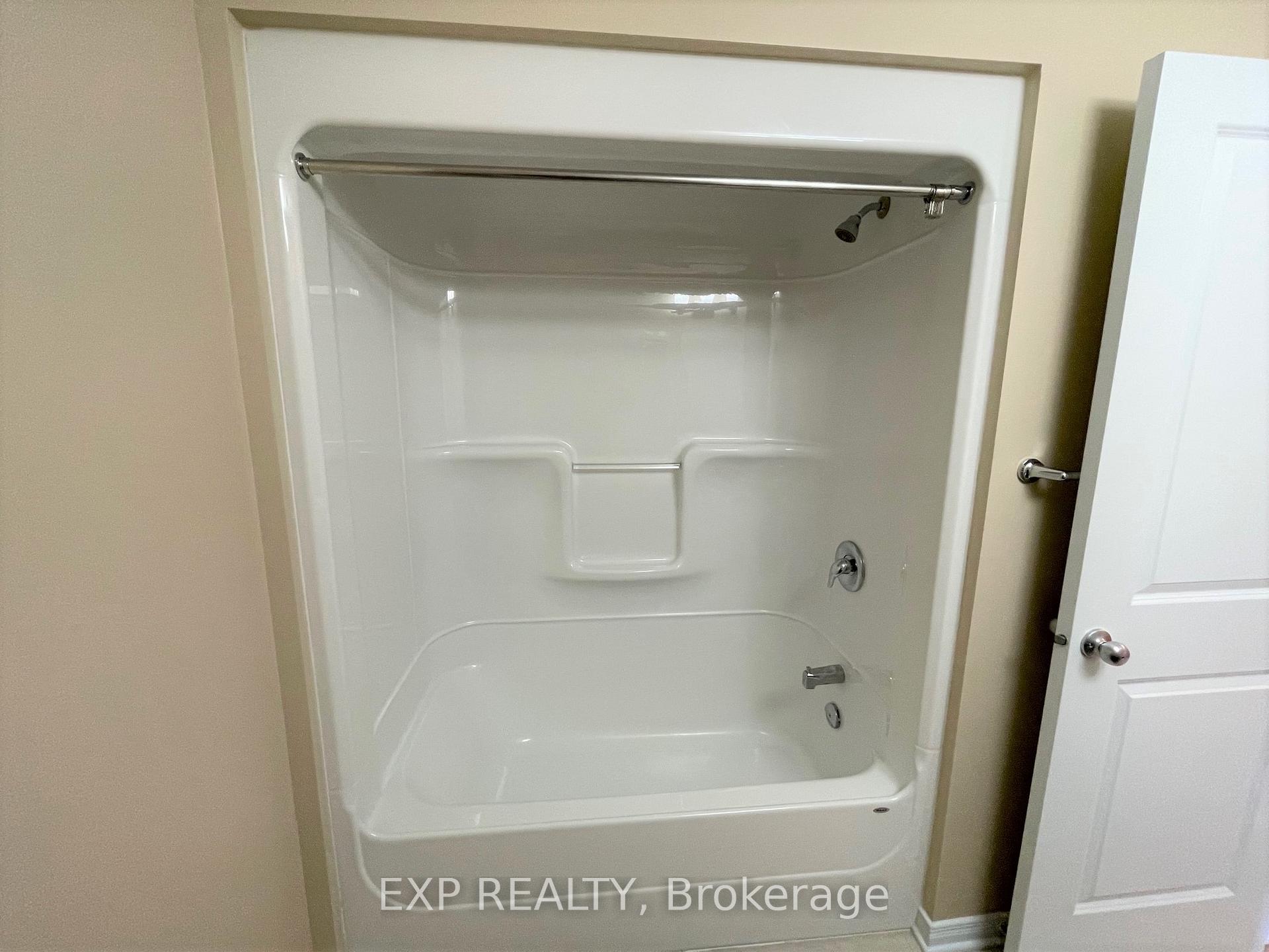 Photo 33 of 752 Oakglade Avenue, Ottawa, Kanata - Emerald Meadows/Trailwest — HOMEH