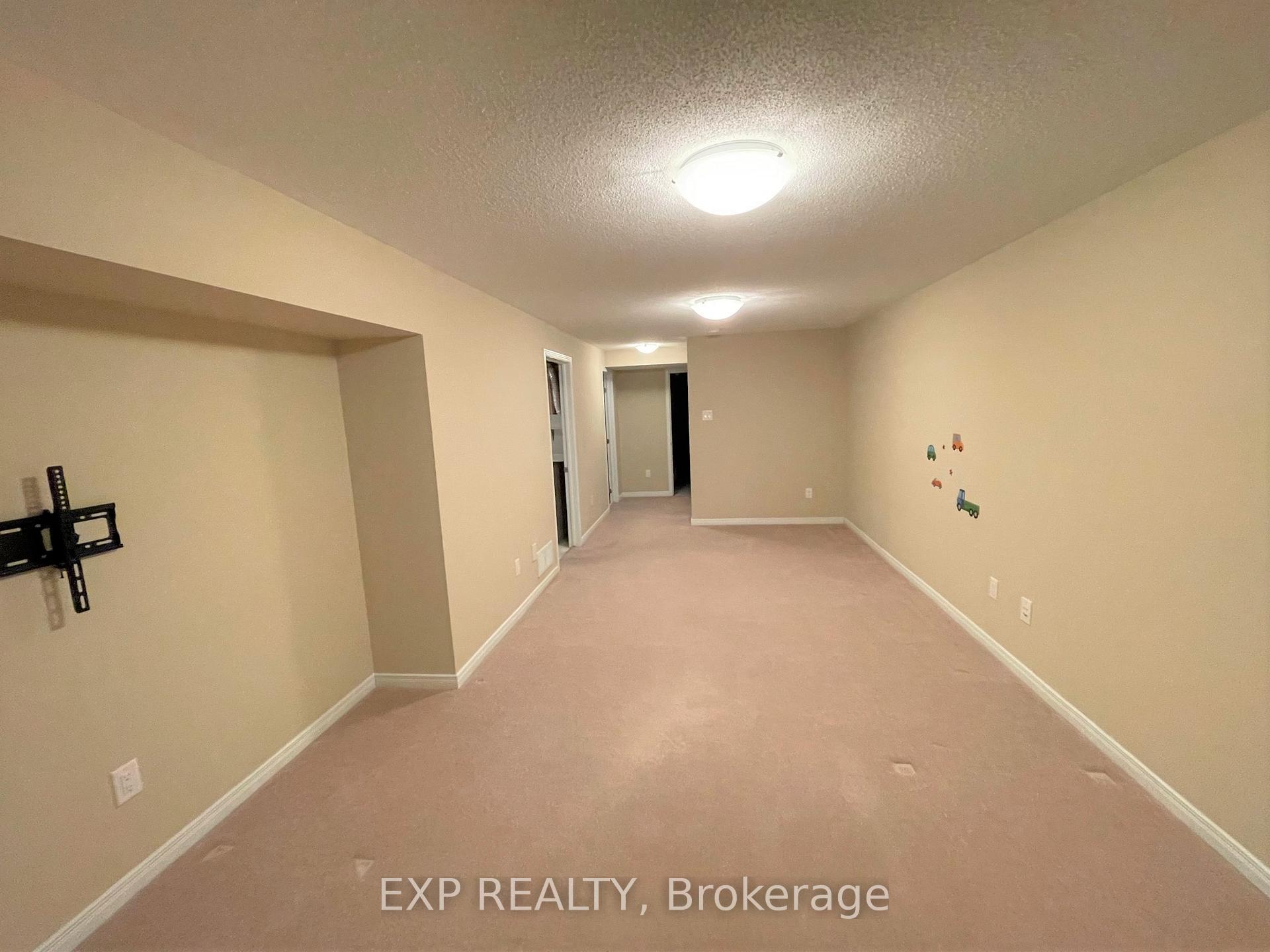 Photo 35 of 752 Oakglade Avenue, Ottawa, Kanata - Emerald Meadows/Trailwest — HOMEH