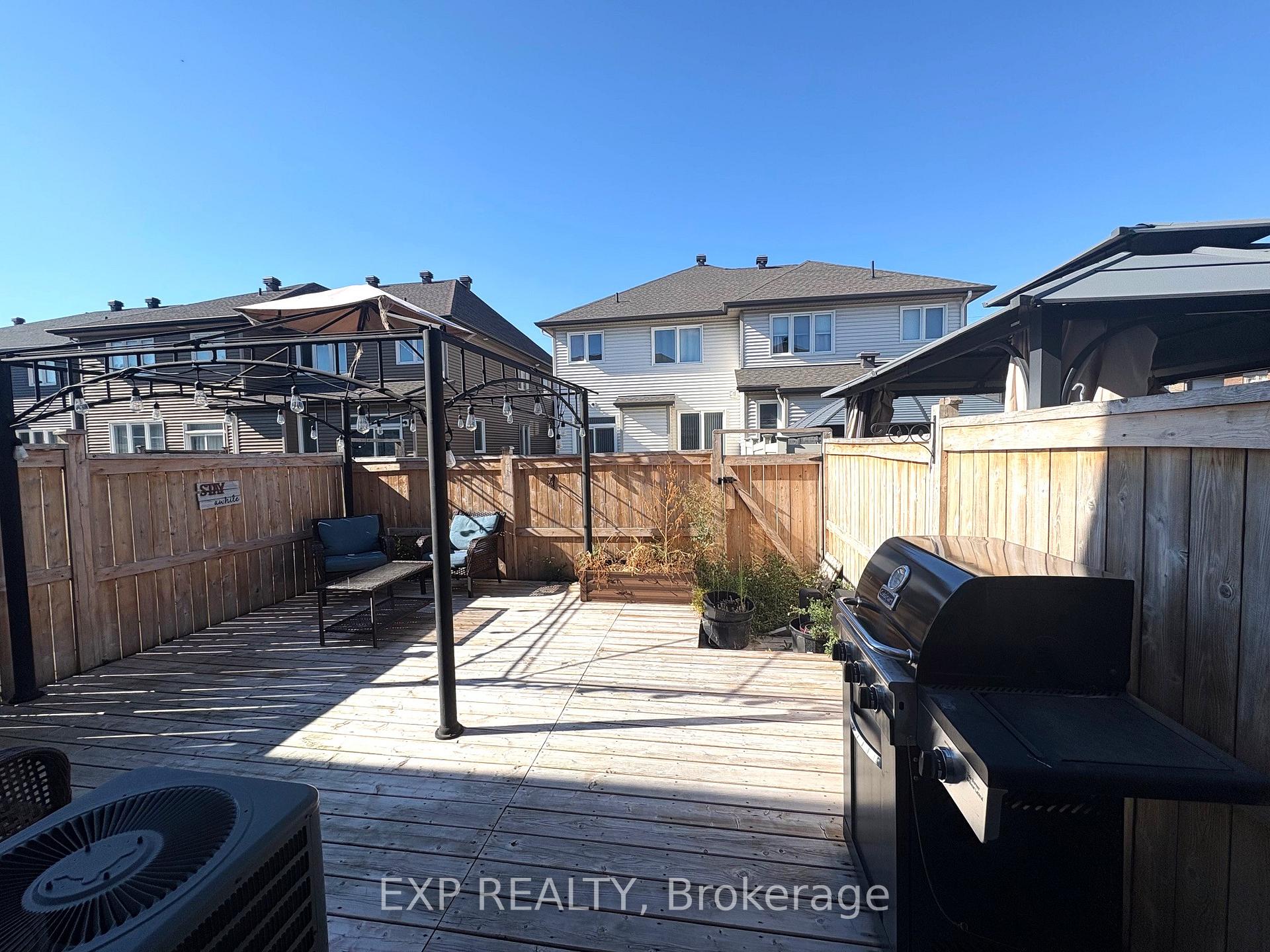 Photo 37 of 752 Oakglade Avenue, Ottawa, Kanata - Emerald Meadows/Trailwest — HOMEH