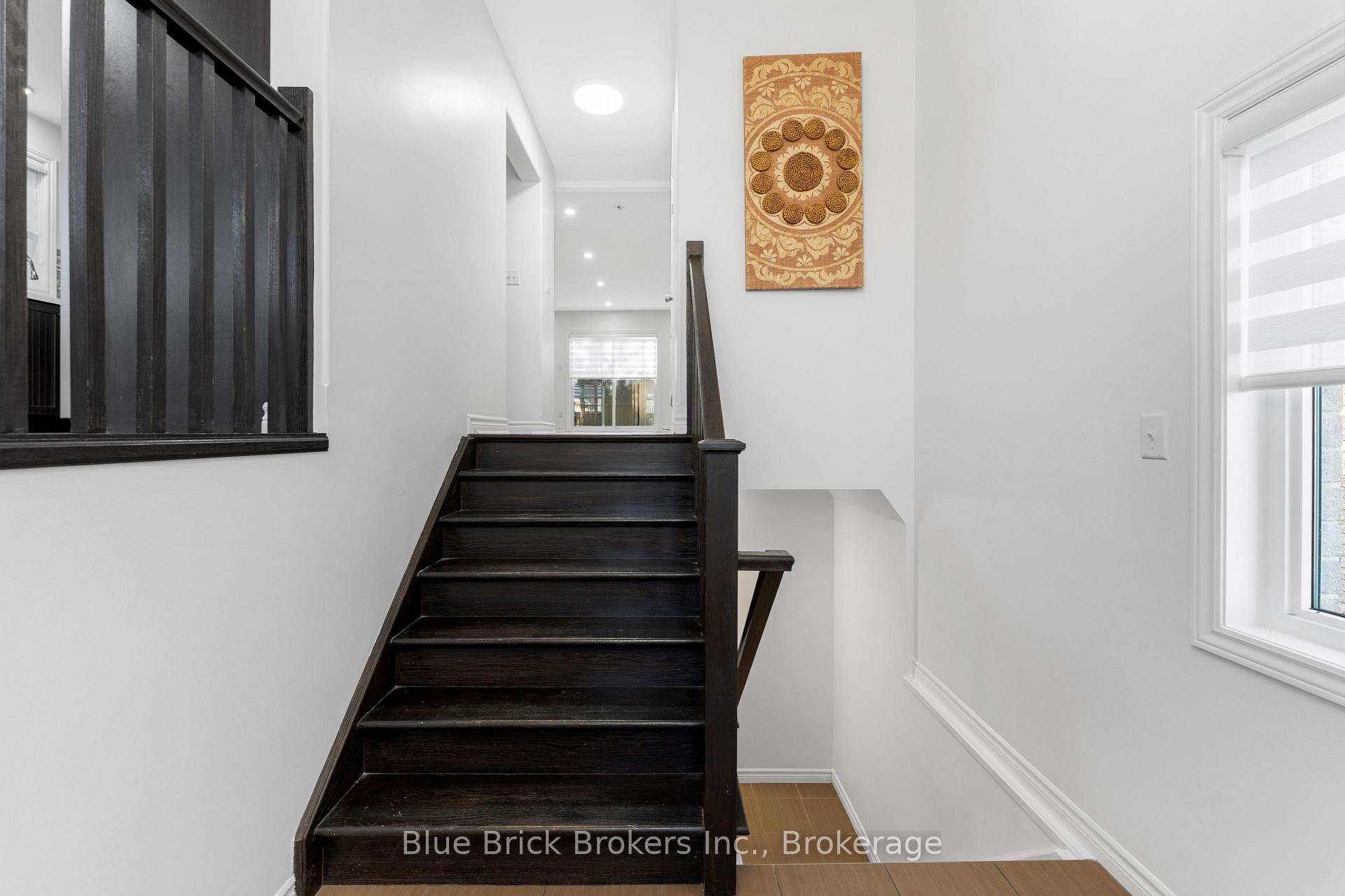 Photo 3 of 146 Newcastle Drive, Kitchener — HOMEH