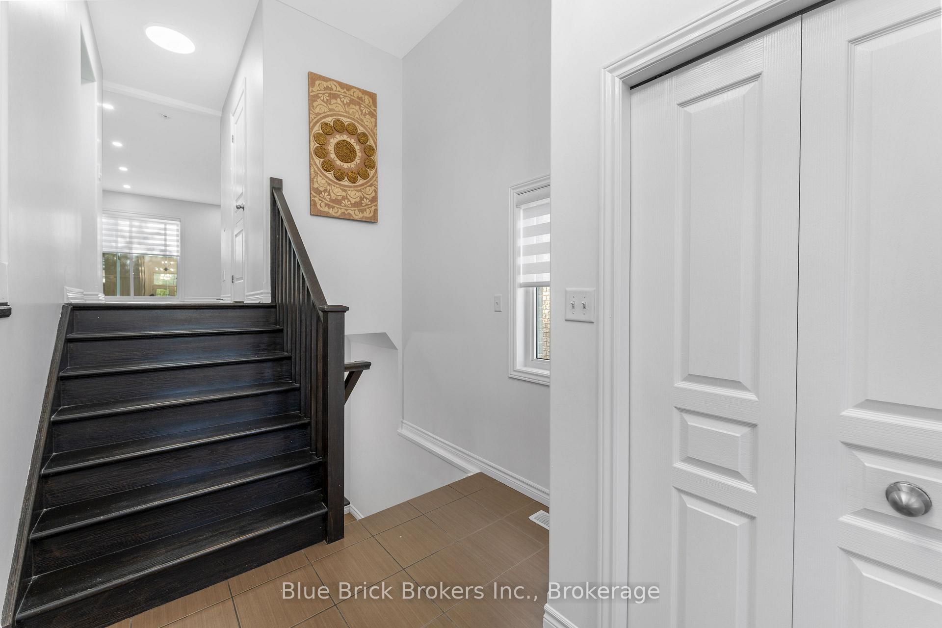 Photo 4 of 146 Newcastle Drive, Kitchener — HOMEH
