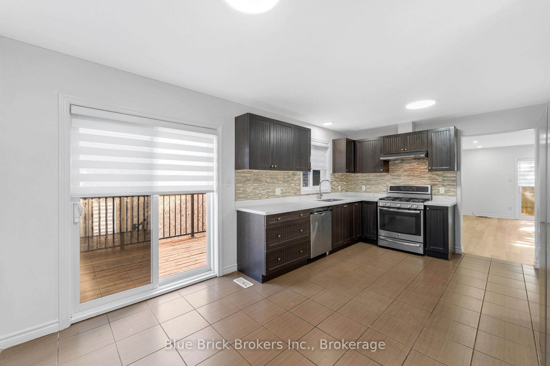 Photo 11 of 146 Newcastle Drive, Kitchener — HOMEH