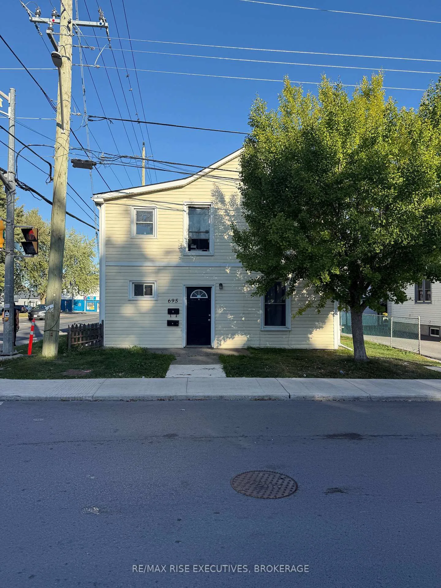 Front of 695 Victoria Street