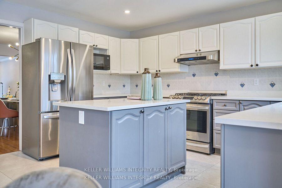 Photo 11 of 9 Shannondoe Crescent, Ottawa, Kanata - Bridlewood — HOMEH