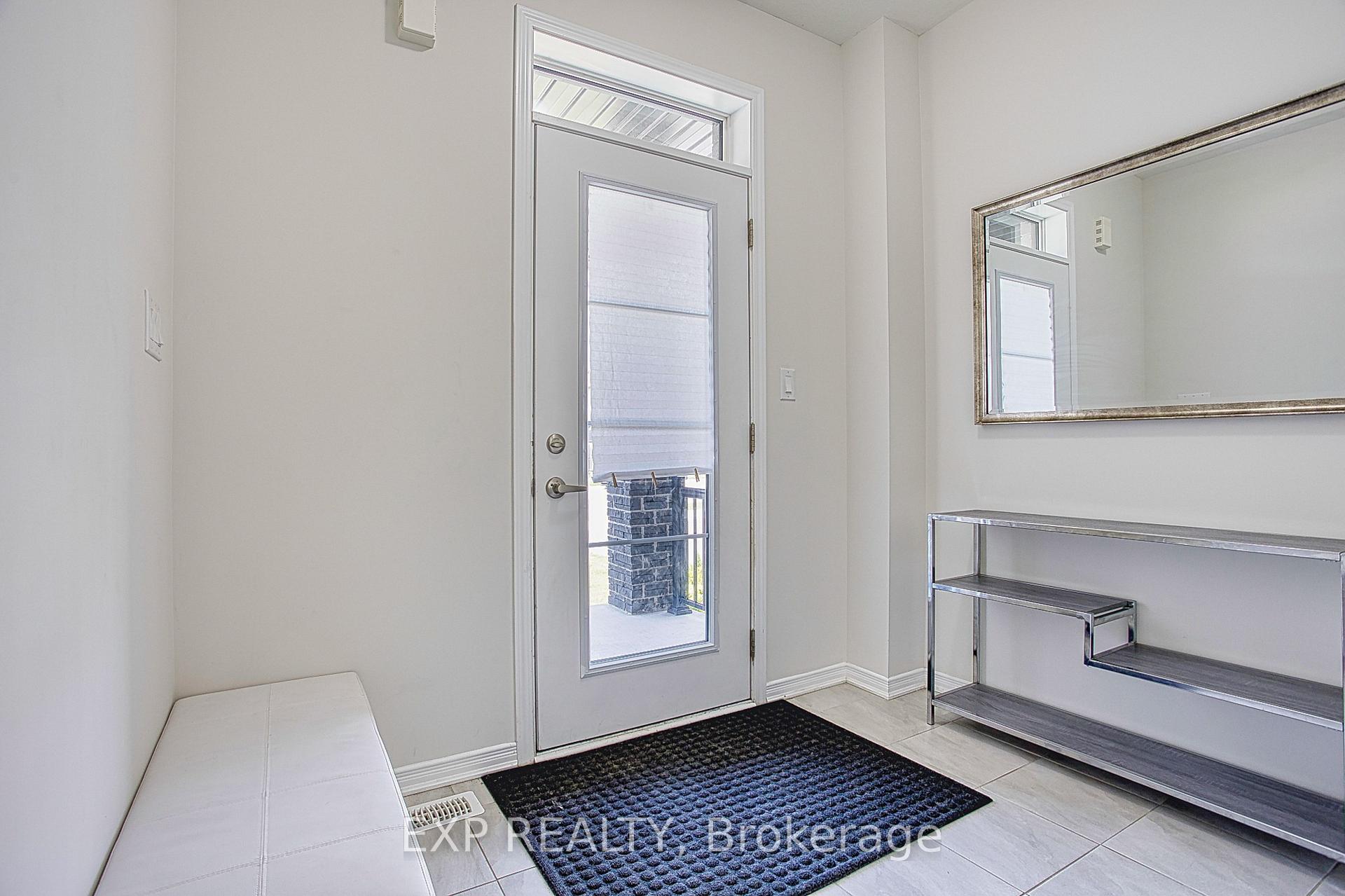 Photo 3 of 31 Bradley Avenue, Hamilton, Binbrook — HOMEH