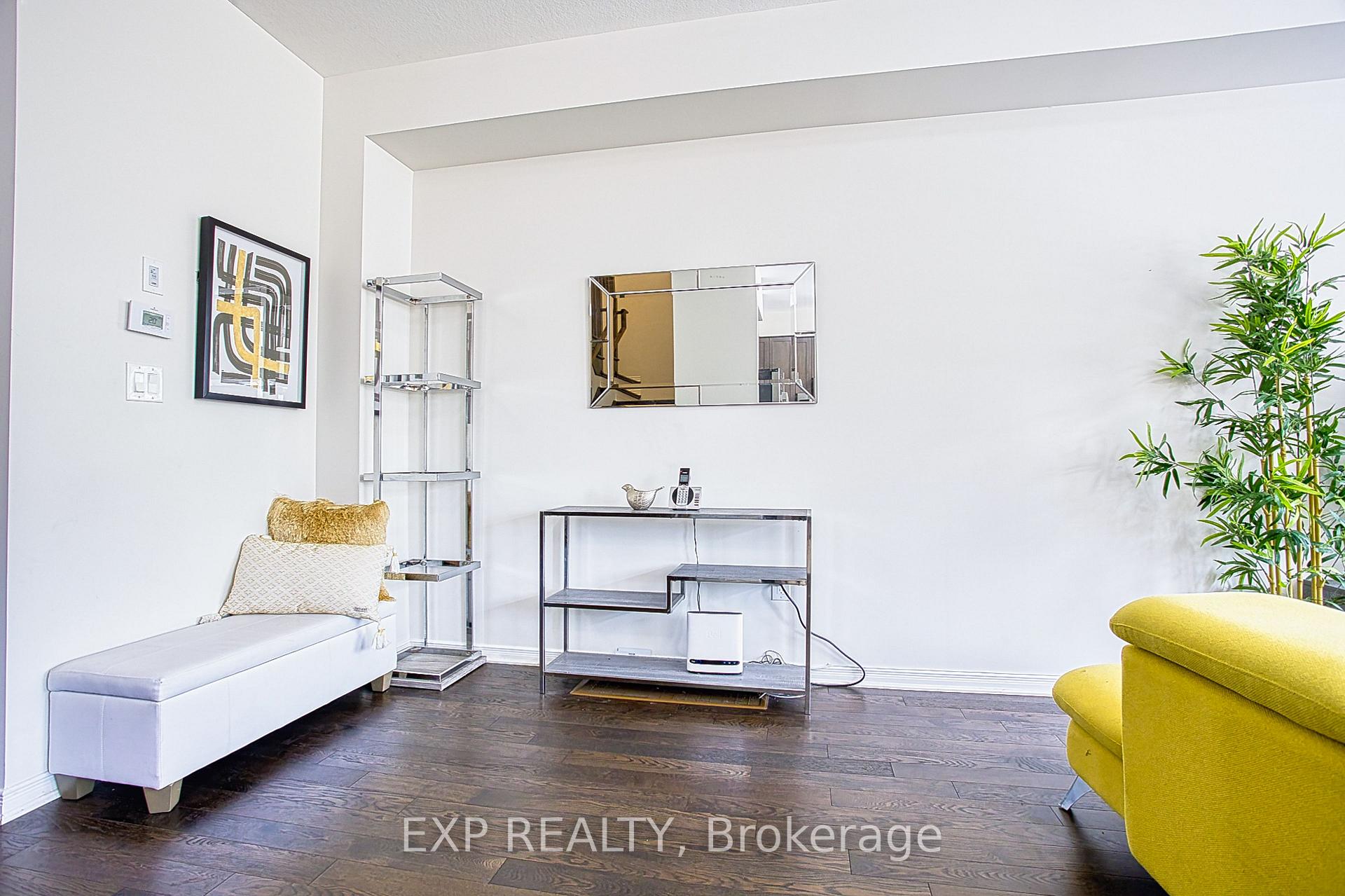 Photo 6 of 31 Bradley Avenue, Hamilton, Binbrook — HOMEH