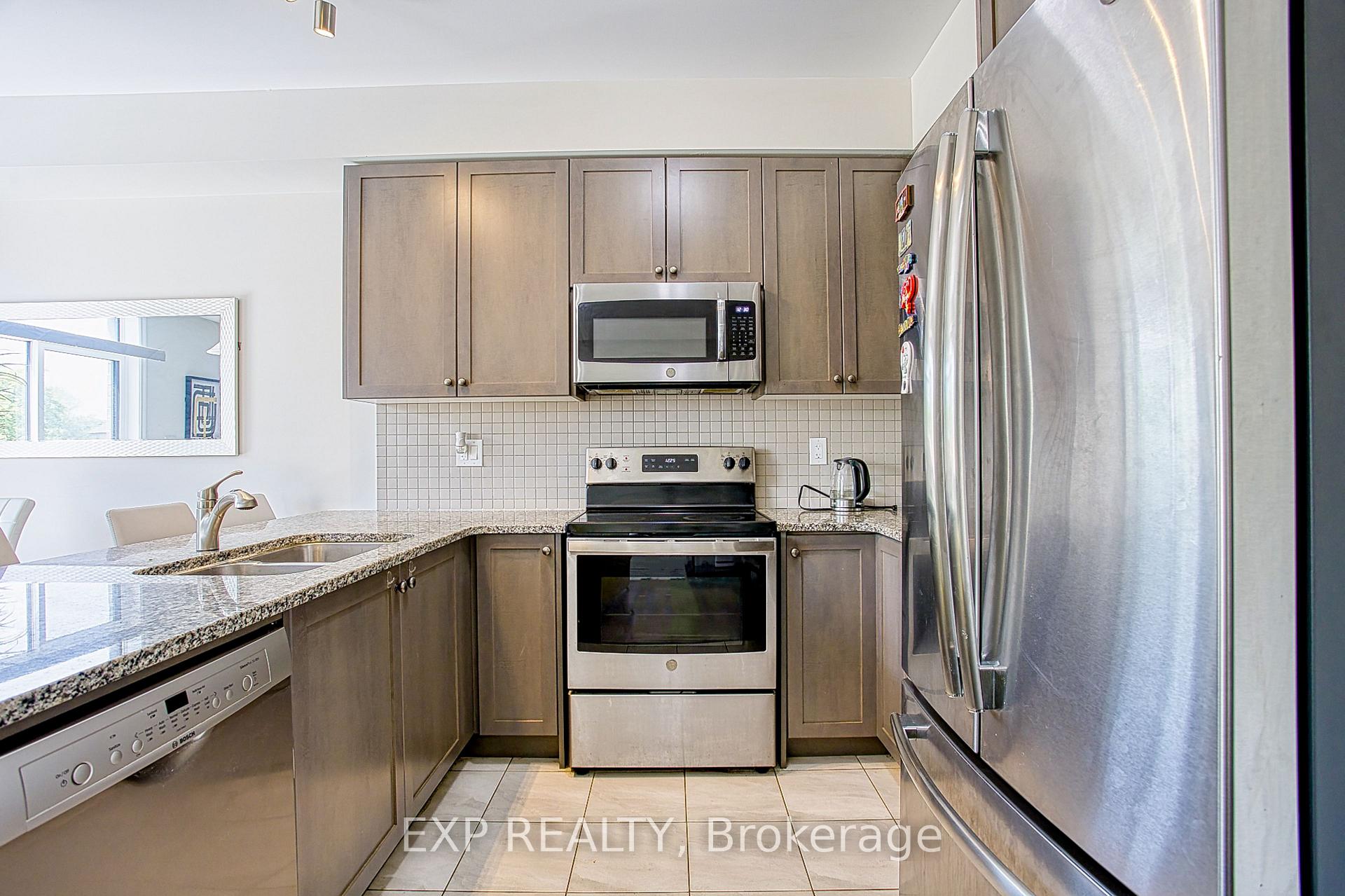 Photo 7 of 31 Bradley Avenue, Hamilton, Binbrook — HOMEH