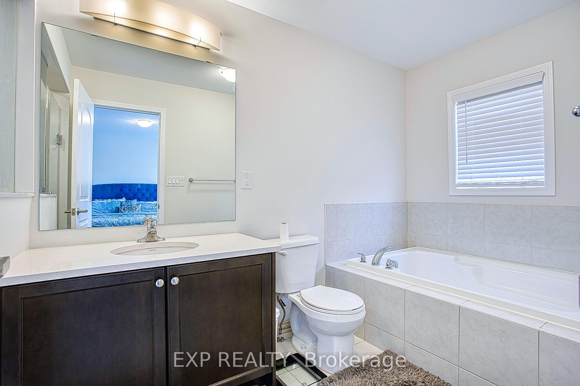 Photo 15 of 31 Bradley Avenue, Hamilton, Binbrook — HOMEH