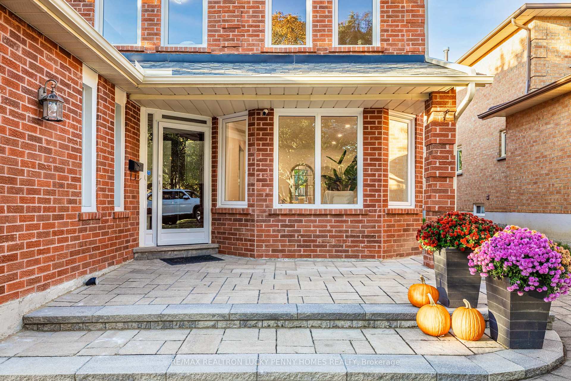 Photo 3 of 8 Hallam Road, Markham, Markham Village — HOMEH