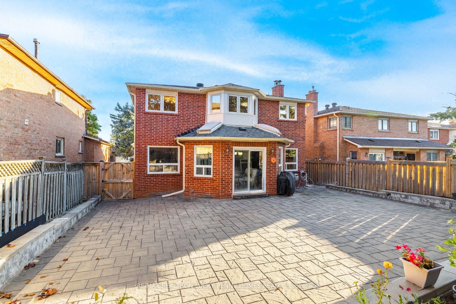 Photo 38 of 8 Hallam Road, Markham, Markham Village — HOMEH