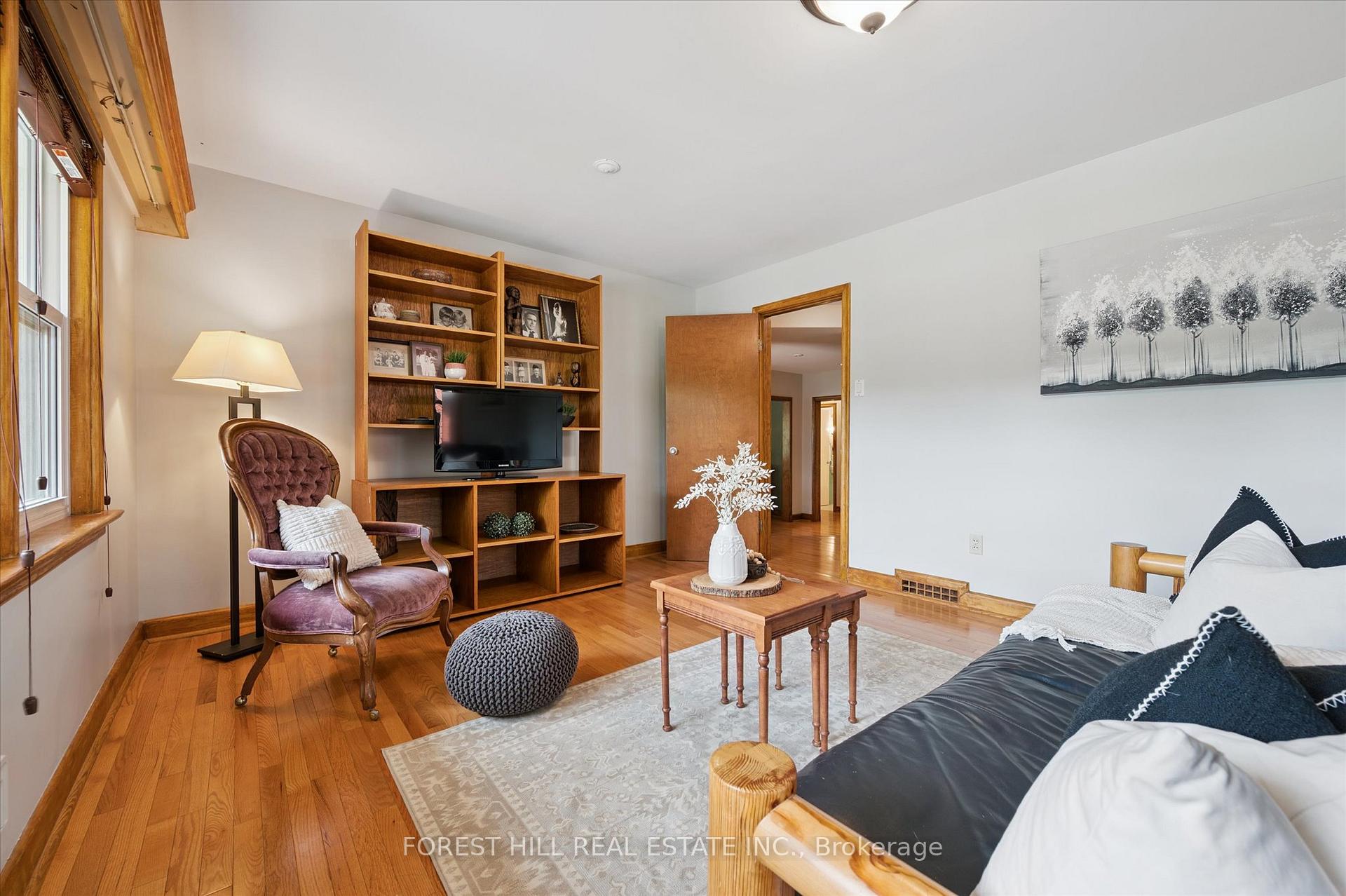 Photo 9 of 688 Rockway Drive, Kitchener — HOMEH