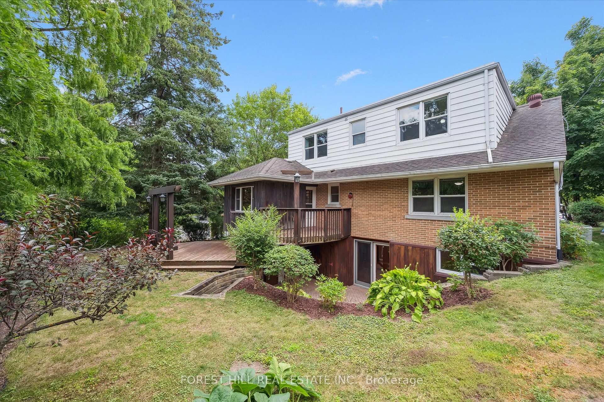 Photo 32 of 688 Rockway Drive, Kitchener — HOMEH